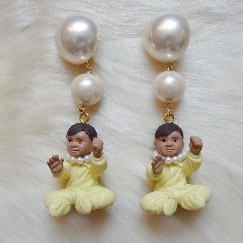 Sedmikrasky セドミックラスキー 赤ちゃんピアス / イエロー - 耳环/耳夹 - 塑料 黄色