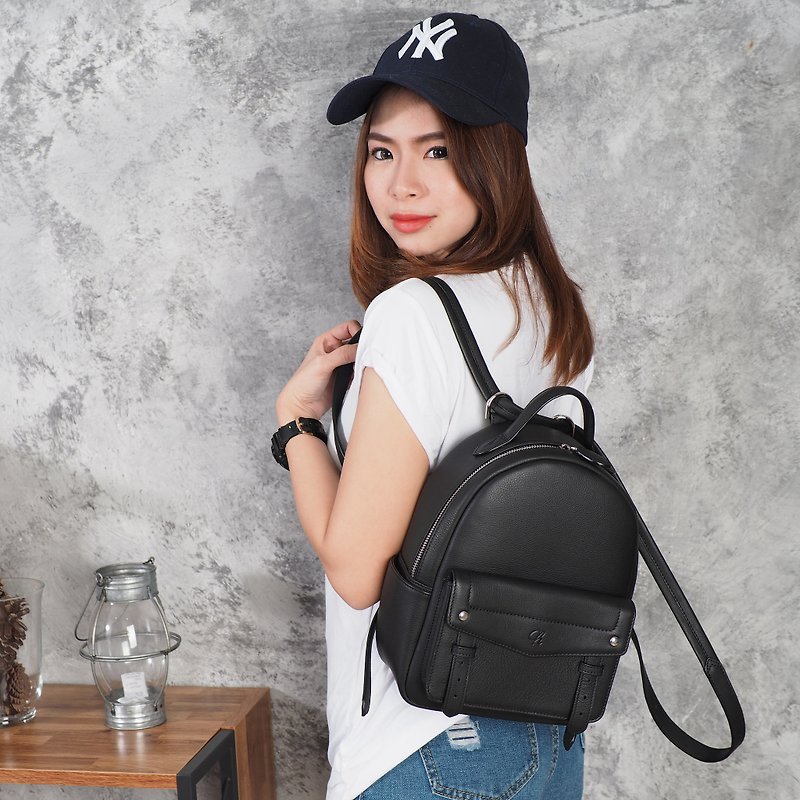 EMMA backpack (Black): leather backpack - 后背包/双肩包 - 真皮 黑色
