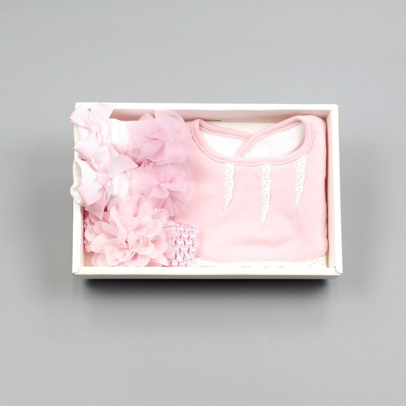 女婴配件礼盒 - 芭蕾女伶(围兜+发带+宝宝袜) 弥月满月周岁生日礼 - 满月礼盒 - 棉．麻 粉红色