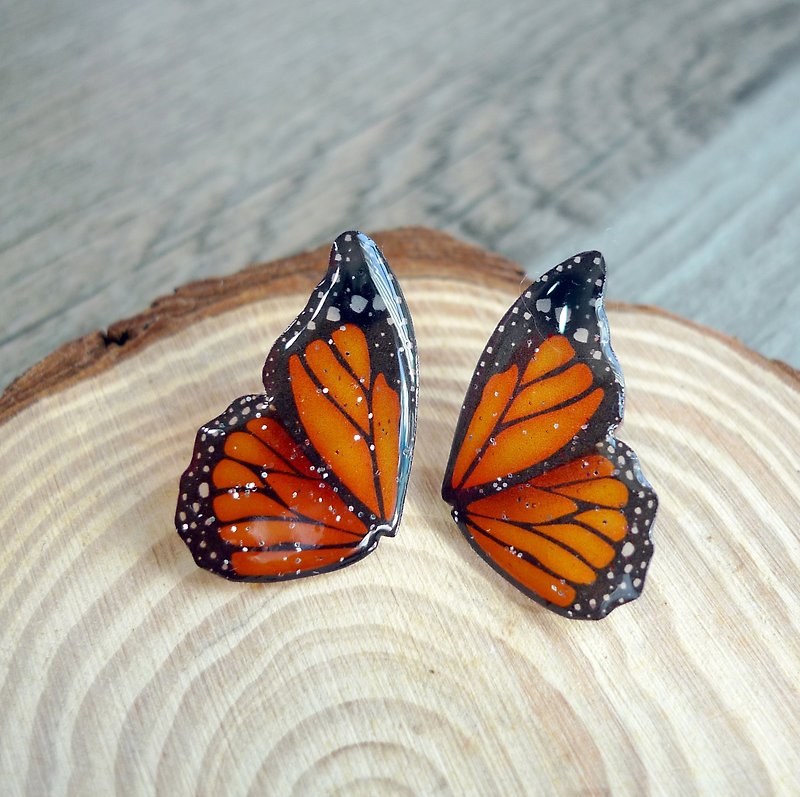 Misssheep-BW01-Butterfly Wings系列-橙 手作耳环 (耳针 / 透明耳夹) 一对 - 耳环/耳夹 - 塑料 橘色