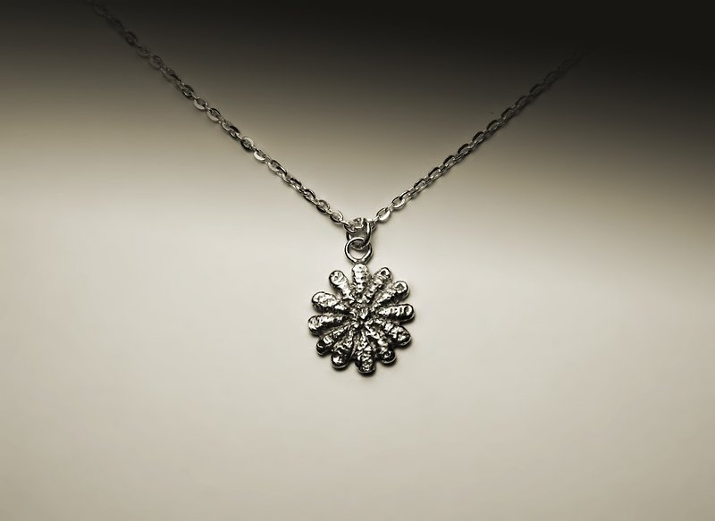 《蕾丝太阳花项链》 - 项链 - 其他金属 银色