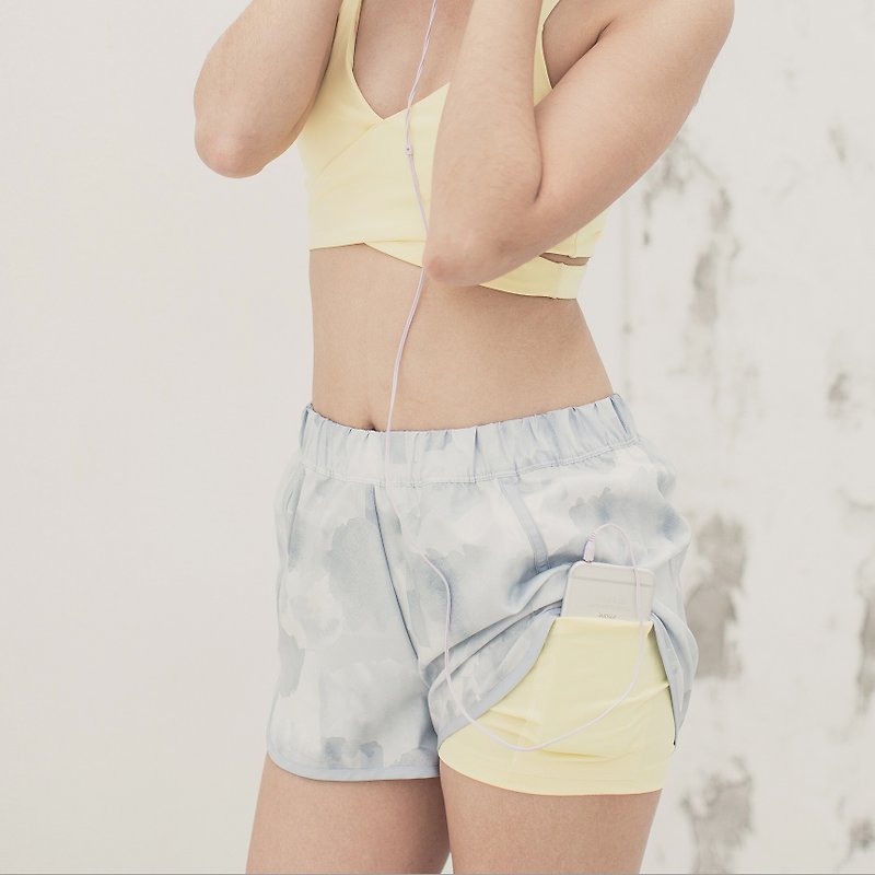 Buzz Runner Shorts - Cloud - 女装长裤 - 聚酯纤维 多色