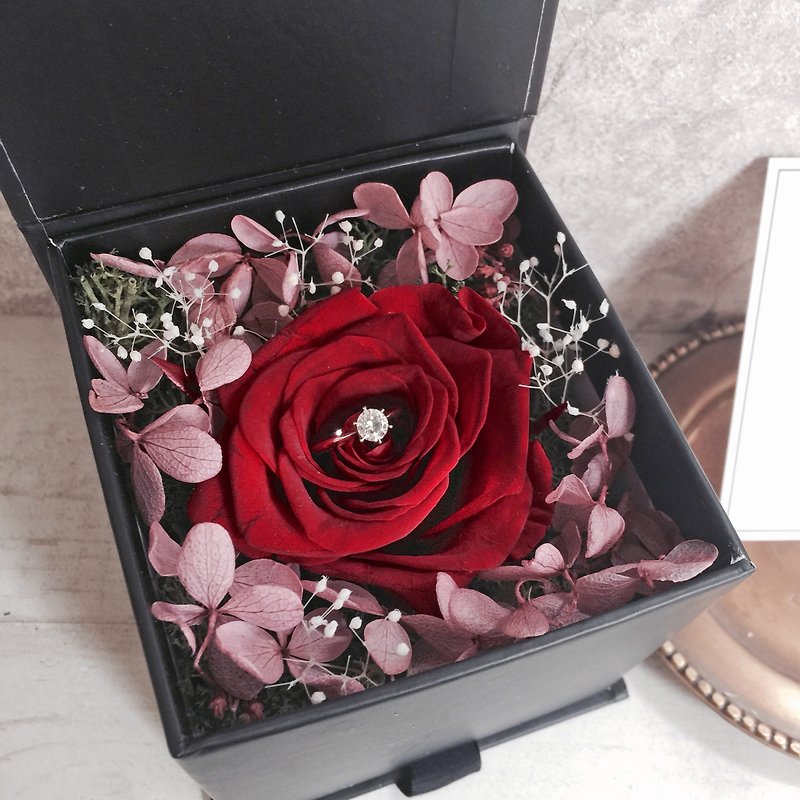 永生玫瑰小花盒 - 干燥花/捧花 - 植物．花 