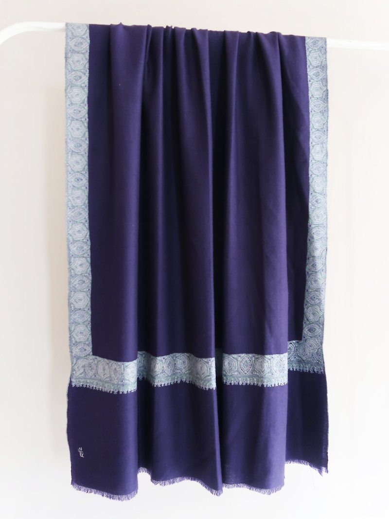 母亲节首选Hand Embroidered Dordar Pashmina手工刺绣披肩边框款 - 围巾/披肩 - 羊毛 蓝色