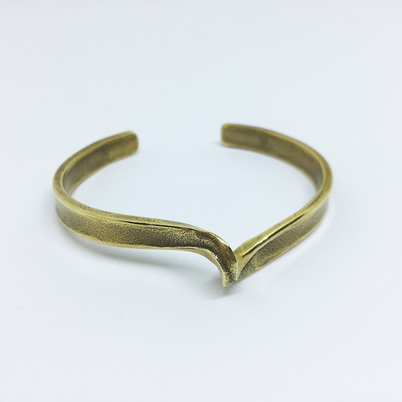 ►扭力◄ 黄铜手环 锻敲 简约 个性化 - 手链/手环 - 其他金属 咖啡色