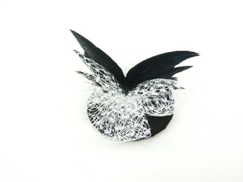 Headpiece Hair Accessory in Black with Butterfly Wings and White Veil - 发饰 - 其他材质 黑色