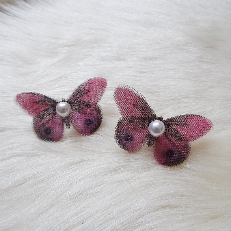 蝴蝶x珍珠耳环/粉红色 - 耳环/耳夹 - 丝．绢 粉红色