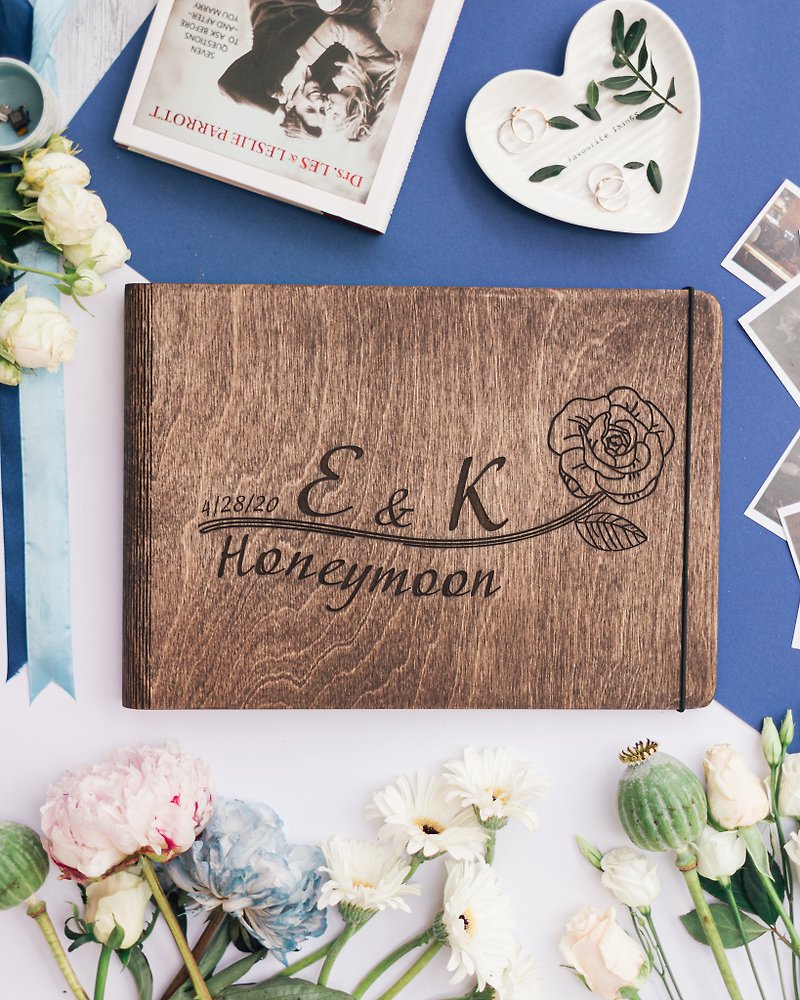 Wedding Guest Book Honeymoon Book Handmade Engraved Wood Personalized Album - 相簿/相册 - 木头 