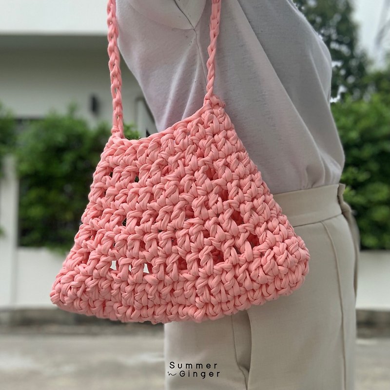 Volcano Handbag : Salmon Pink - 手提包/手提袋 - 其他材质 粉红色