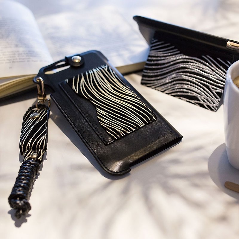 iPhone SE(二代)& 8 / 7 (4.7寸) 挂绳式卡夹站立皮套 漆黑金 - 手机壳/手机套 - 真皮 黑色