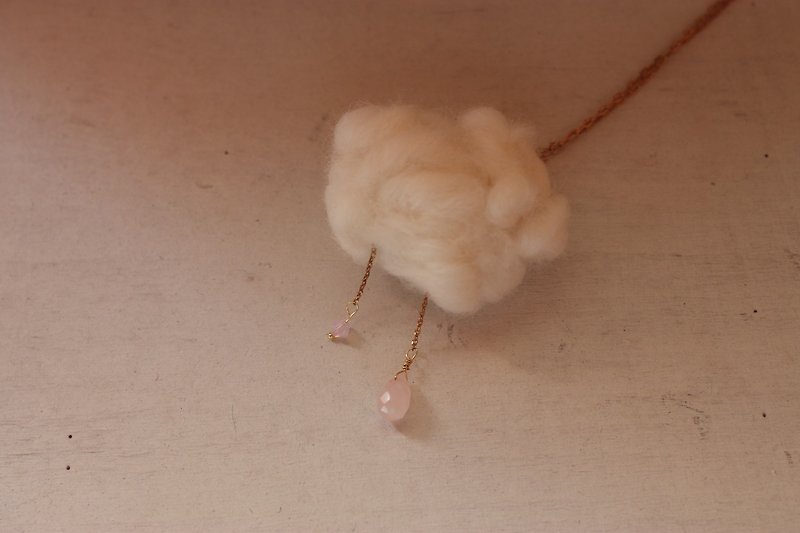 粉晶云朵雨滴项链 天然粉水晶 施华洛世奇水晶 - 项链 - 羊毛 粉红色