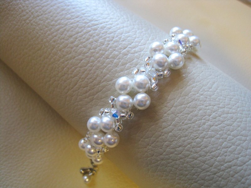 丝质珍珠与施华洛世奇水晶手链 / SMA：白色新娘* - 手链/手环 - 珍珠 白色