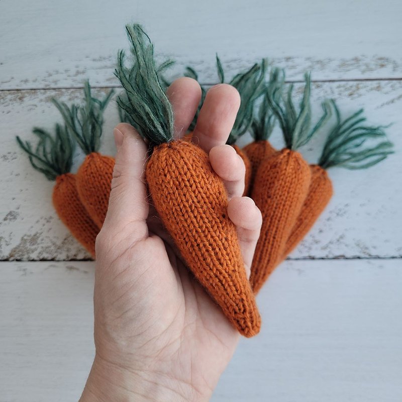 Carrot Knitted Stuffed toys. Newborn photo props. Baby. Easter.
