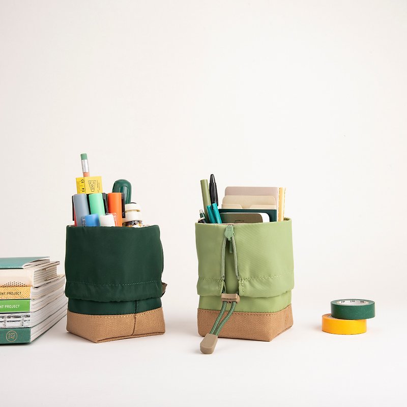 Bucket+ 大容量多隔层抽绳收纳包 束口笔袋 - 墨绿 - 铅笔盒/笔袋 - 尼龙 