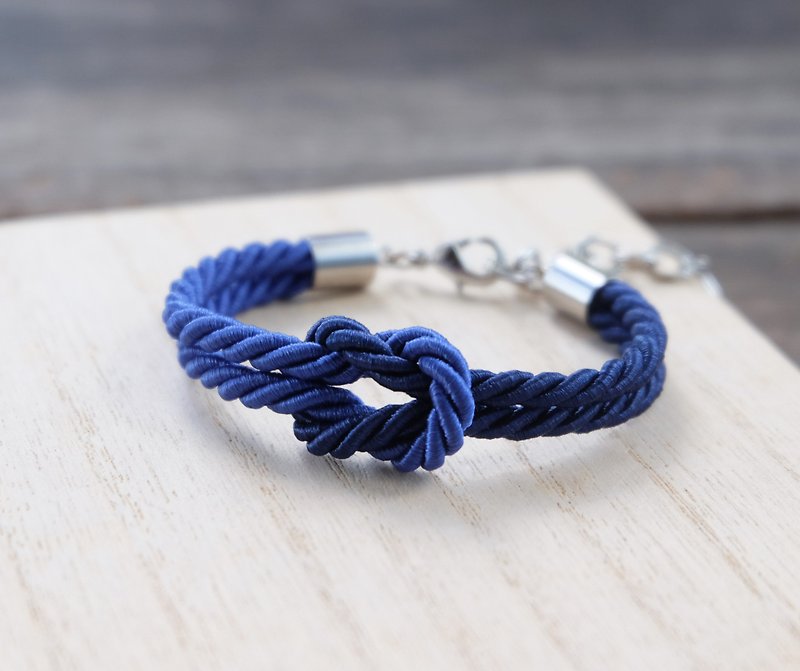 Navy blue & Admiral blue knot rope bracelet - 手链/手环 - 聚酯纤维 蓝色