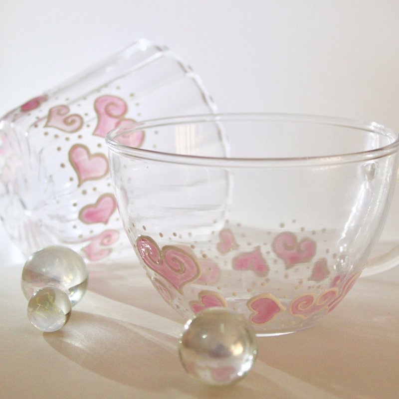 【情人礼物】日系疗愈 草莓粉红 爱心图案 彩绘玻璃手工花茶杯 - 茶具/茶杯 - 玻璃 粉红色