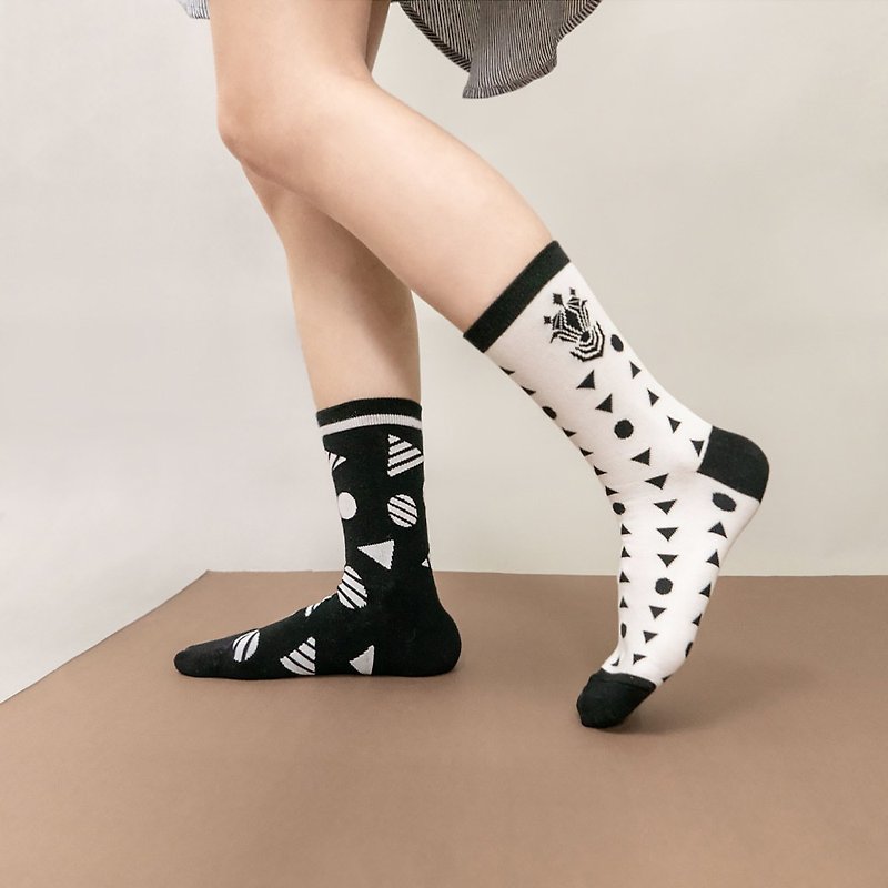 【黑白方程式】AB中筒袜 I 台湾原创设计袜子 / Z0022 - 袜子 - 棉．麻 黑色