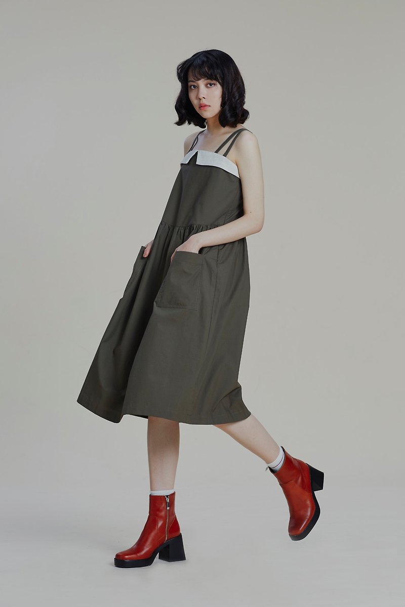 Shan Yong 造型肩带夏季平口洋装 - 洋装/连衣裙 - 棉．麻 绿色