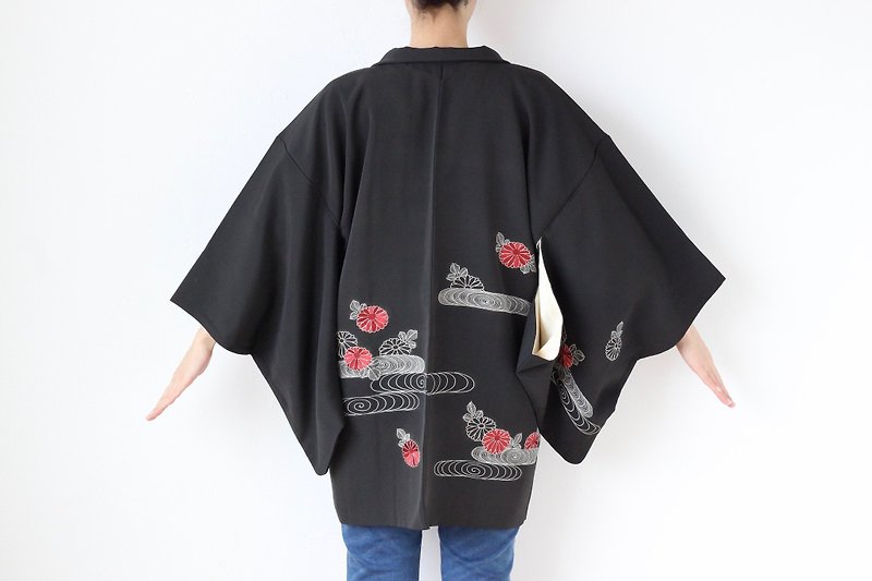 floral haori, chrysanthemum kimono, Kimono robe, Kimono jacket /3456 - 女装休闲/机能外套 - 丝．绢 黑色