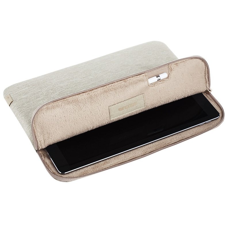【INCASE】Slim Sleeve iPad Pro 10.5寸 防震包 附笔插槽 (卡其) - 平板/电脑保护壳 - 其他材质 卡其色