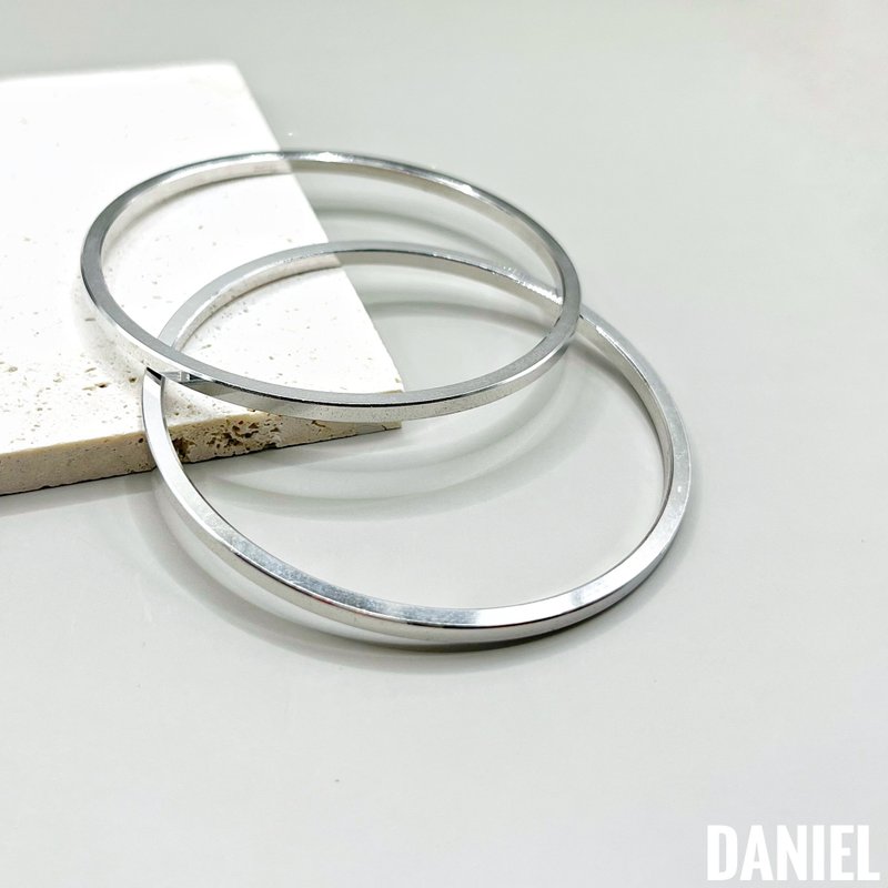 •DANIEL• 欧美老件 Crown Trifari简约金属手环 - 手链/手环 - 其他金属 银色