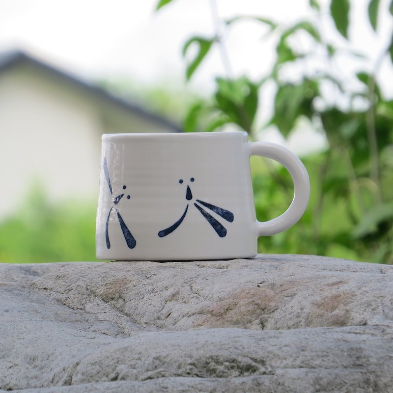 小山形杯 420ml 【生生不息】蜻蜓 - 咖啡杯/马克杯 - 瓷 白色