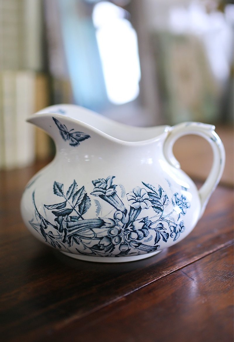 19世纪 法国Jasmin de Virginie牛奶壶 水壶 - 其他 - 陶 白色