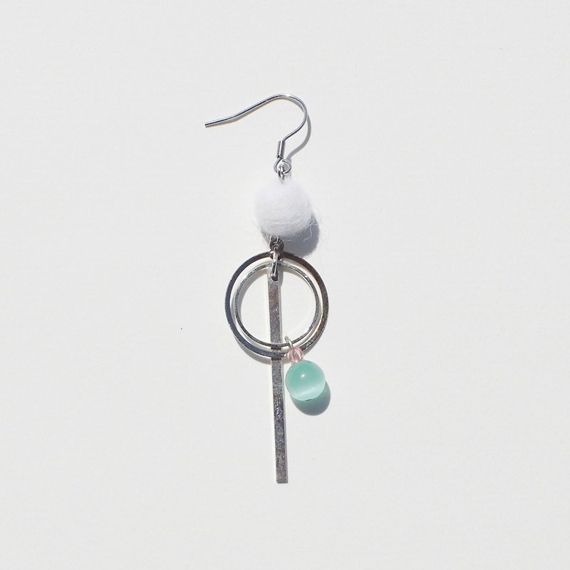 绿色猫眼石×白色羊毛毡几何耳环/耳夹/单只贩售 - 耳环/耳夹 - 石头 多色