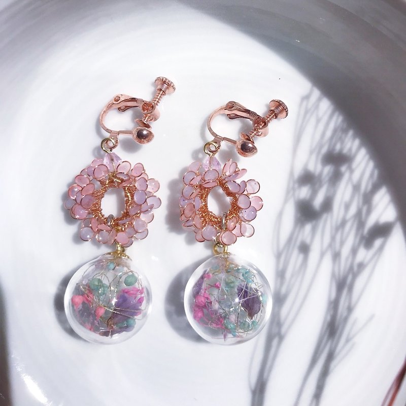 花圈玻璃球耳环【樱色】 - 耳环/耳夹 - 其他材质 粉红色