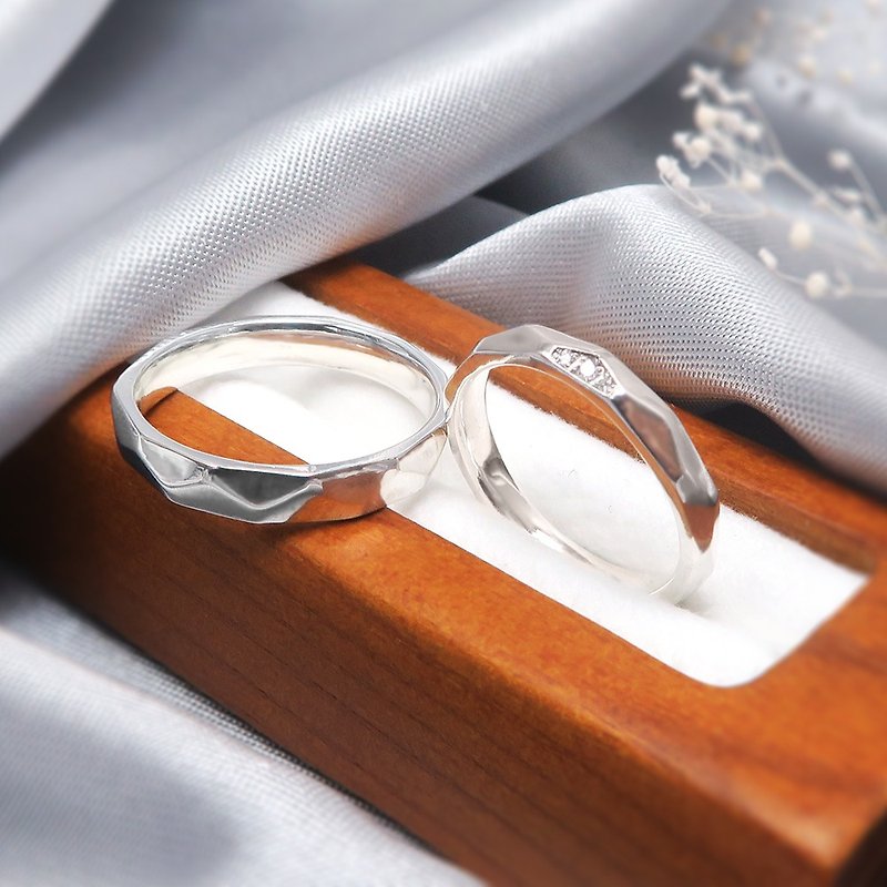【定制化礼物】菱形角面对戒组 情侣款 刻字订制纯银戒指 - 对戒 - 纯银 银色