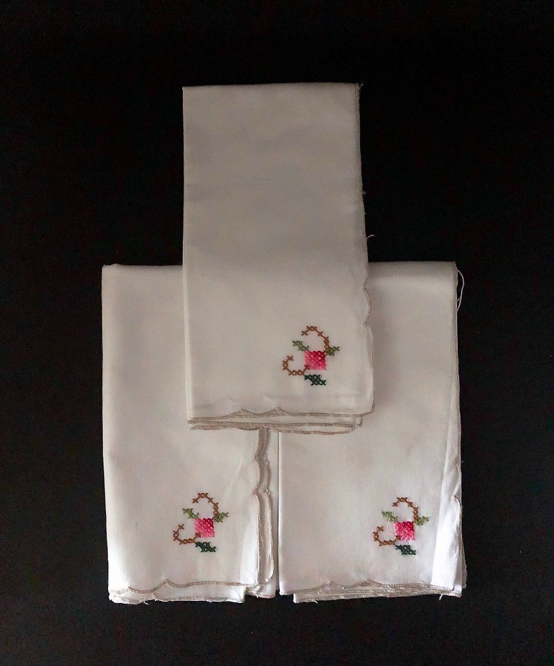 手工刺绣小花白色餐巾 单件出售 - 餐垫/桌巾 - 棉．麻 
