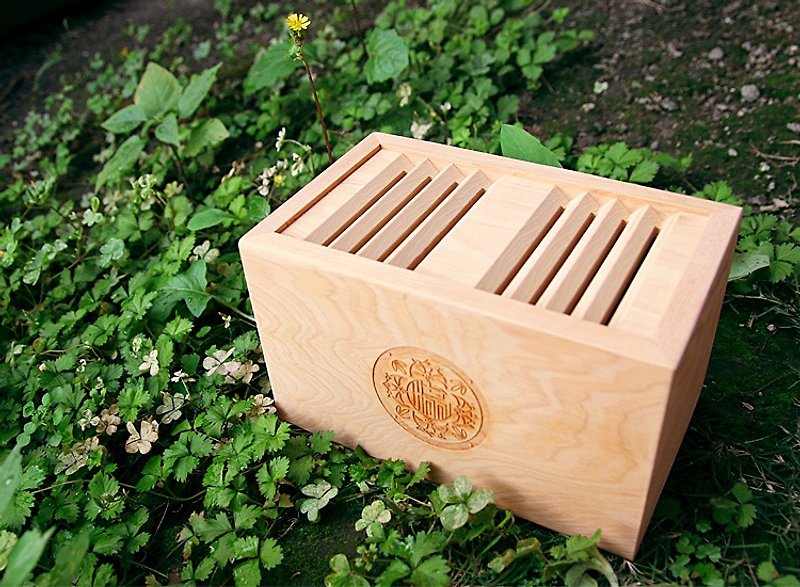 【台湾桧木】台桧幸福美满存愿箱 ─ 拉门式 - 储蓄罐 - 木头 