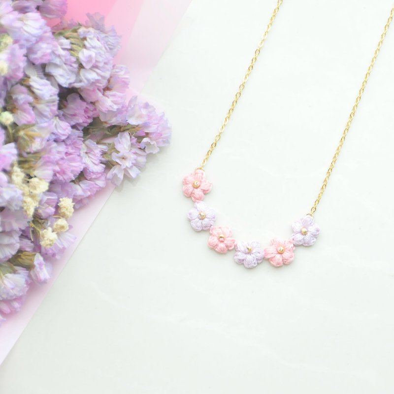 【订制】微笑项链 梦幻 Crochet Flower Smile Pendant Necklace - 项链 - 绣线 粉红色