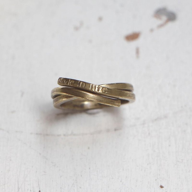 真鍮リング 巻き - 戒指 - 其他金属 金色