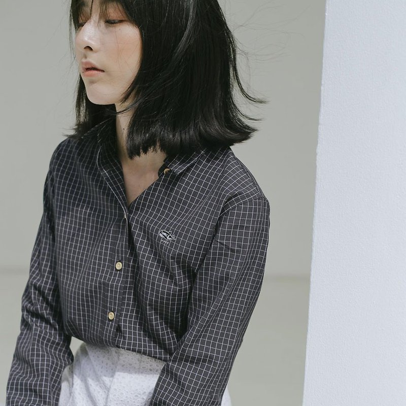 ORCA // black-white check // women long sleeves - 女装衬衫 - 棉．麻 黑色