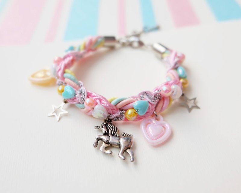 Unicorn braided bracelet in marshmallow color - 手链/手环 - 其他材质 粉红色