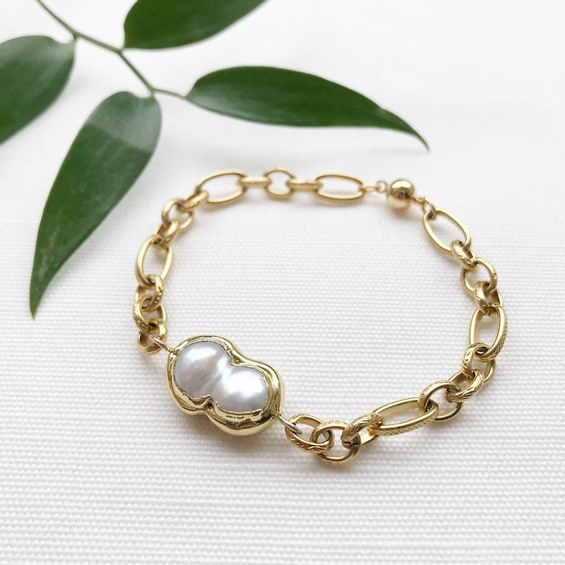 Baroque pearl bracelet - 手链/手环 - 珍珠 金色