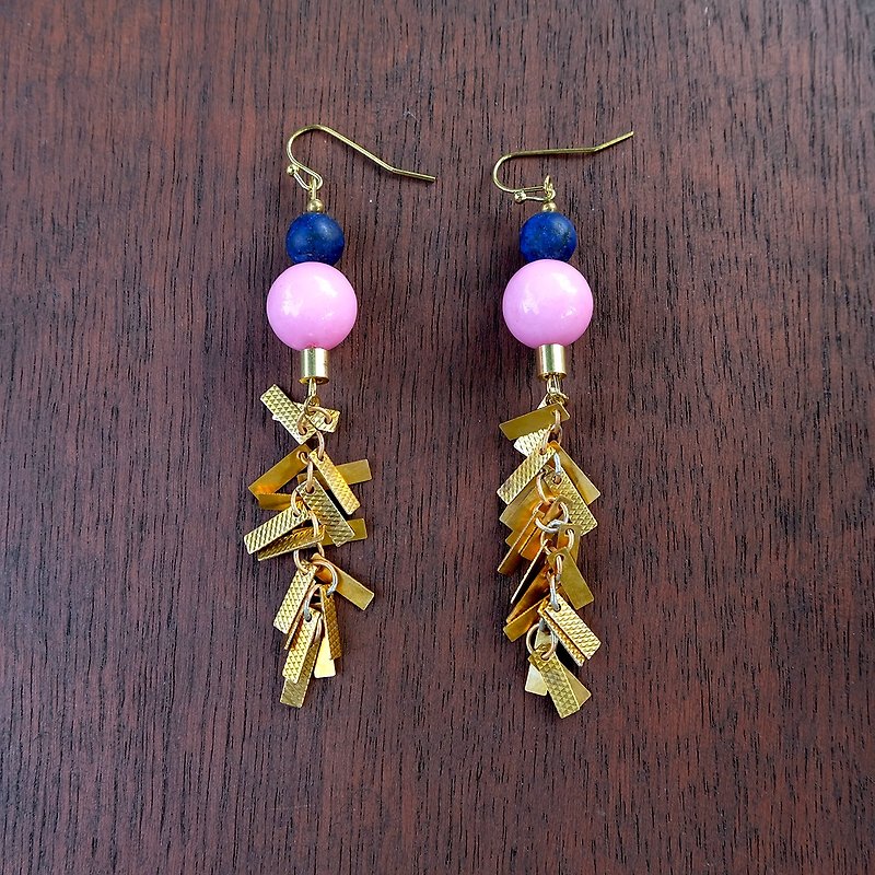 Pink Opal and Lapis stone Brass chain earrings (code :che 007) - 耳环/耳夹 - 石头 粉红色
