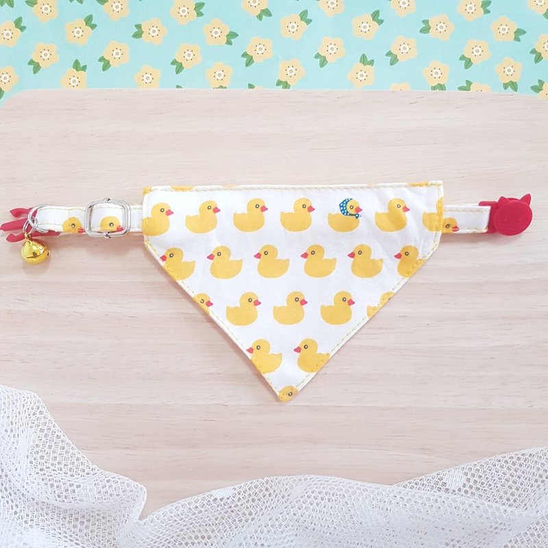 Happy little duck Bandana Cat Collar with Breakaway Safety Buckle for cat, dog - 项圈/牵绳 - 棉．麻 黄色