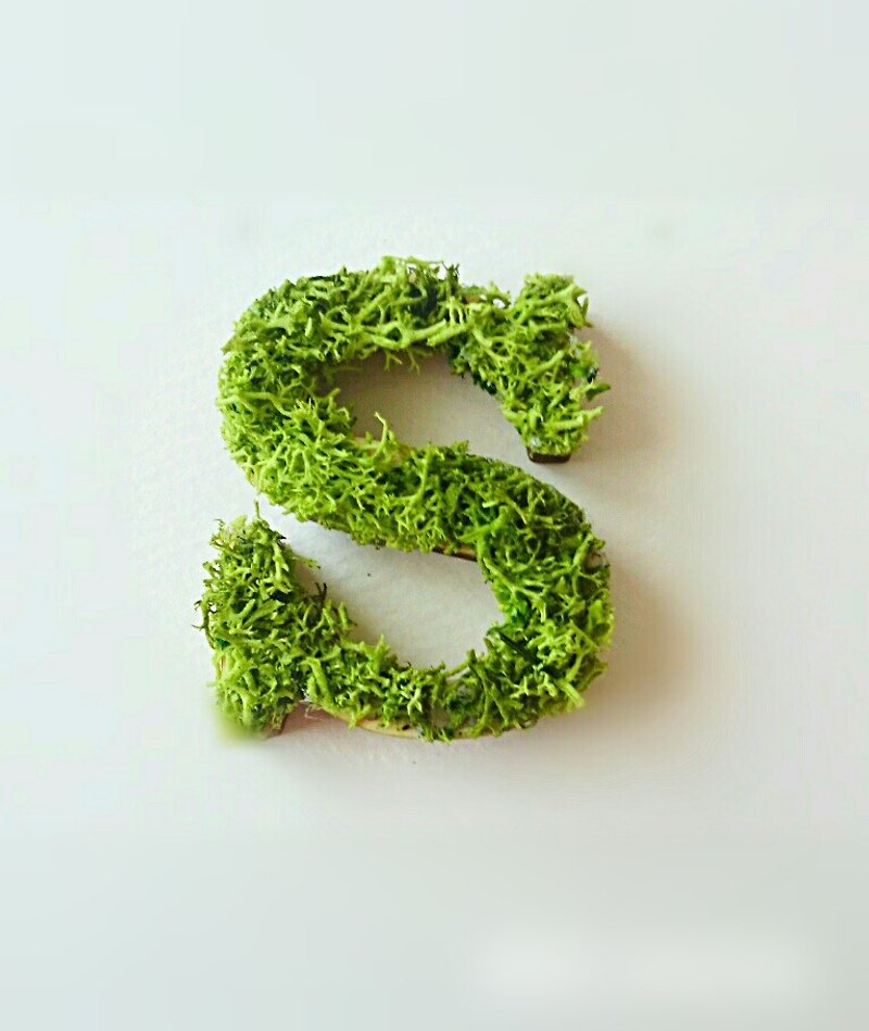 木製アルファベットオブジェ(モス)5cm/S×1点 - 摆饰 - 木头 绿色