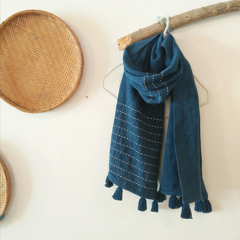 刺繍 ショール / 藍色 / 草木染め 手織り - 围巾/披肩 - 棉．麻 蓝色