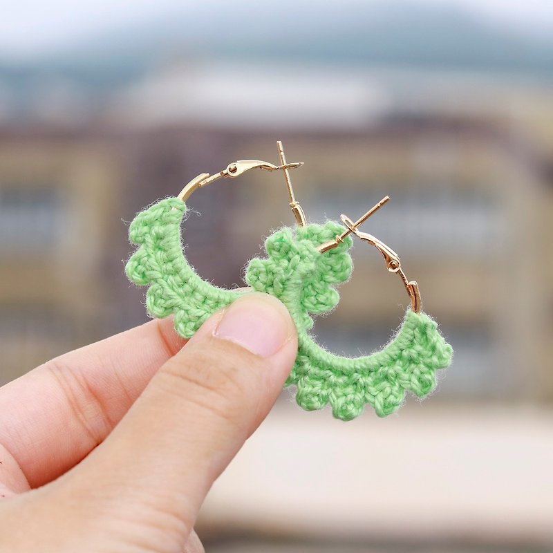 钩织编织蕾丝大圈耳环 - 果绿花边 - 耳环/耳夹 - 棉．麻 绿色