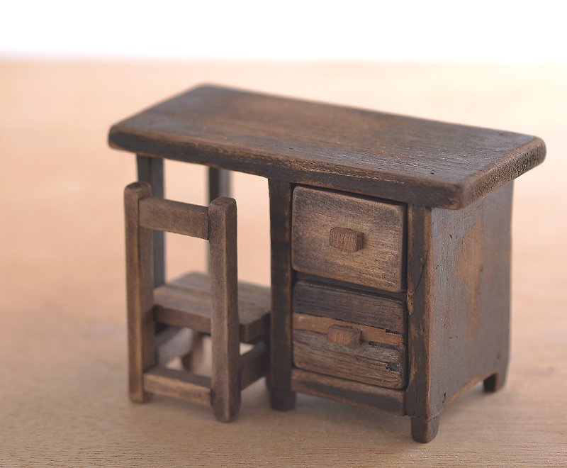 老书桌2 - 摆饰 - 木头 咖啡色