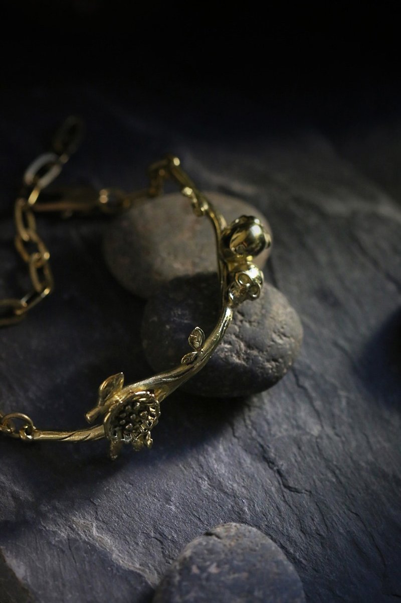 Skull on branch bracelet by DEFY. - 手链/手环 - 其他金属 