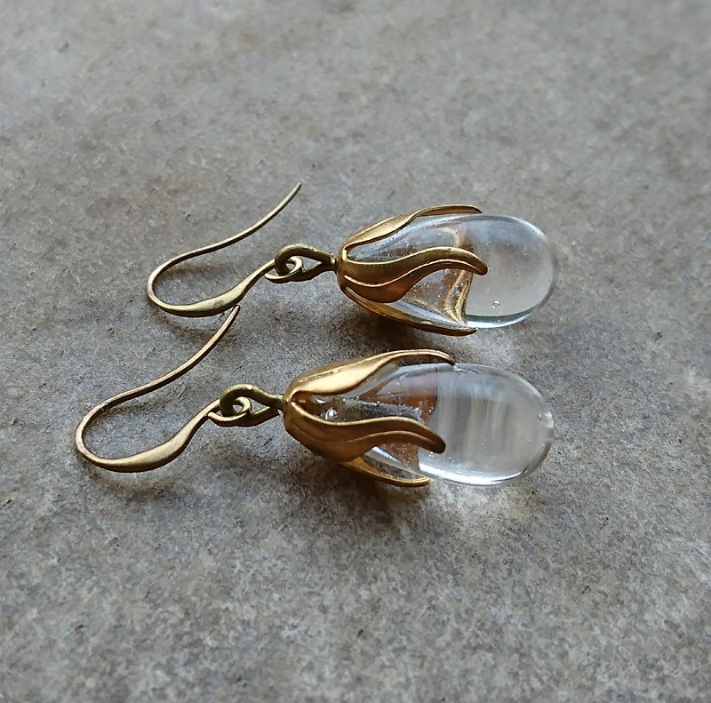 透明玻璃花苞耳环 - 耳环/耳夹 - 玻璃 