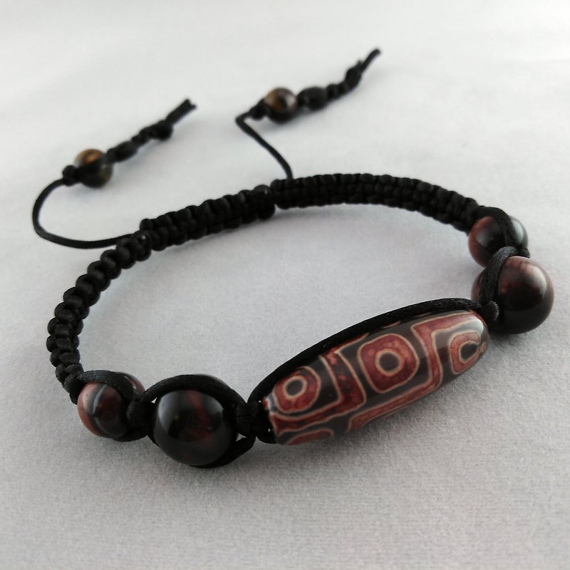 Shamballa bracelet with Agate DZI bead - 手链/手环 - 石头 黑色