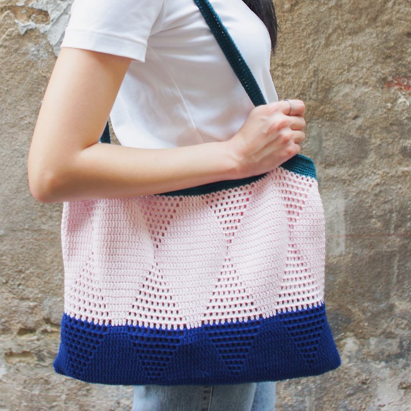 Crochet Graphic Tote Bag | Roon Strap - 手提包/手提袋 - 其他材质 多色