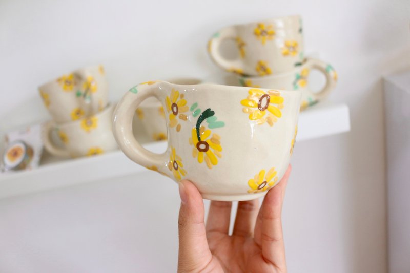 Coffee Cup Ceramic Sunflower - 花瓶/陶器 - 陶 黄色