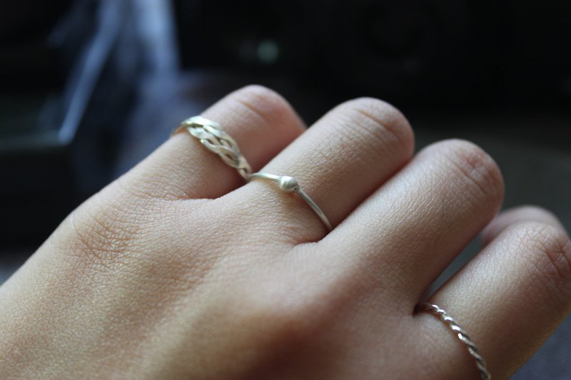 【顿点】纯银戒指 极细戒指 设计师手作商品 - 戒指 - 纯银 银色