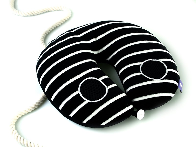 黑白横间旅行颈枕 - 枕头/抱枕 - 聚酯纤维 黑色